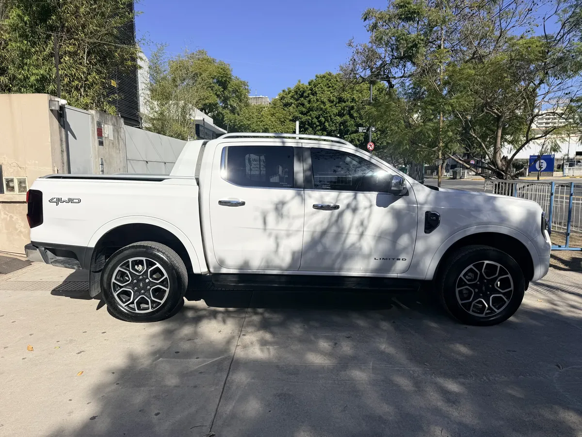 Ford Ranger Limited Plus 3.0 V6 4x4 2024 - Image 3