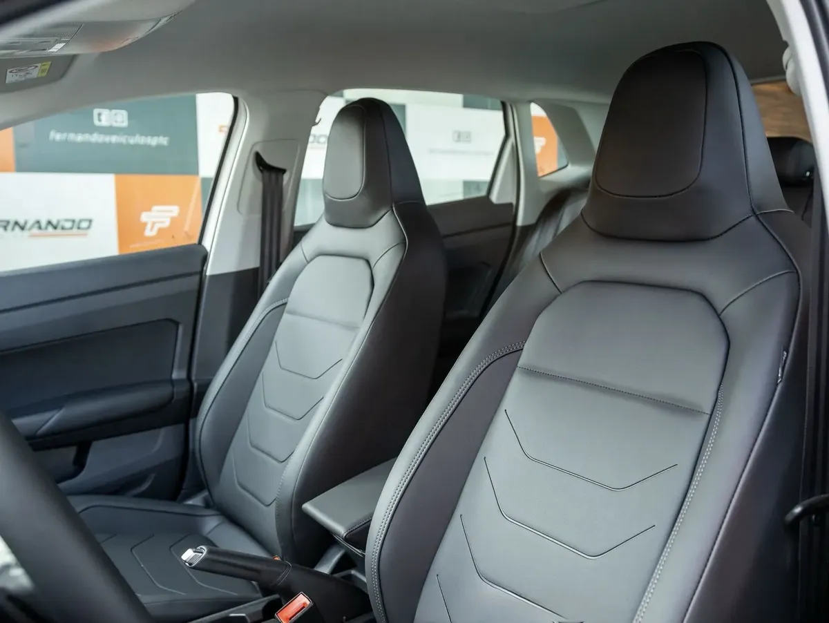 Volkswagen Polo Highline 1.6 MSI AT - Image 4